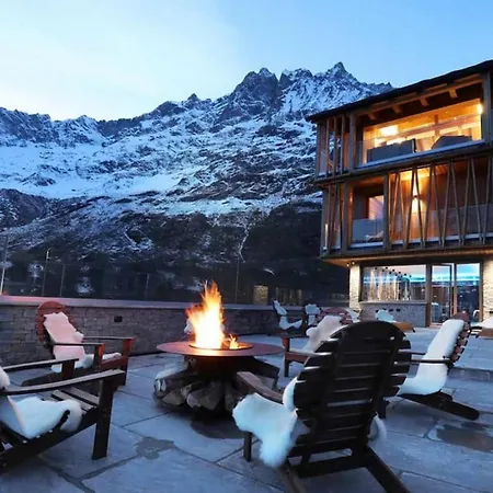 Superb Up To 10 Guests Breuil-Cervinia